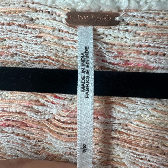 Free People Boho Poncho Sweater Peach Ivory Raw Hem Coastal Knit Cottagecore - Picture 5 of 7